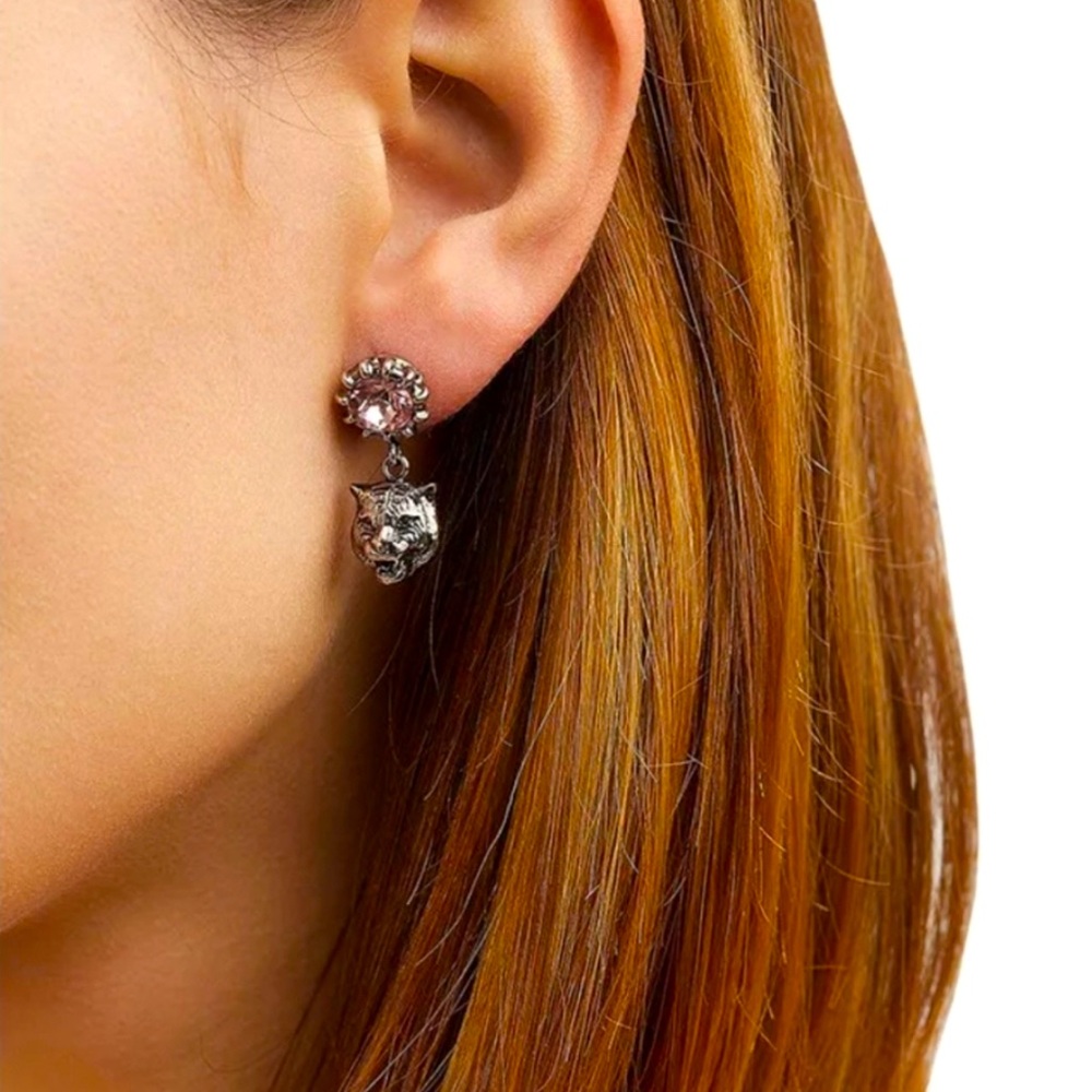 NEW✨$650 GUCCI Pink Crystal Stud Silver Tone FELINE TIGER CAT Dangle EARRINGS - Picture 8 of 11
